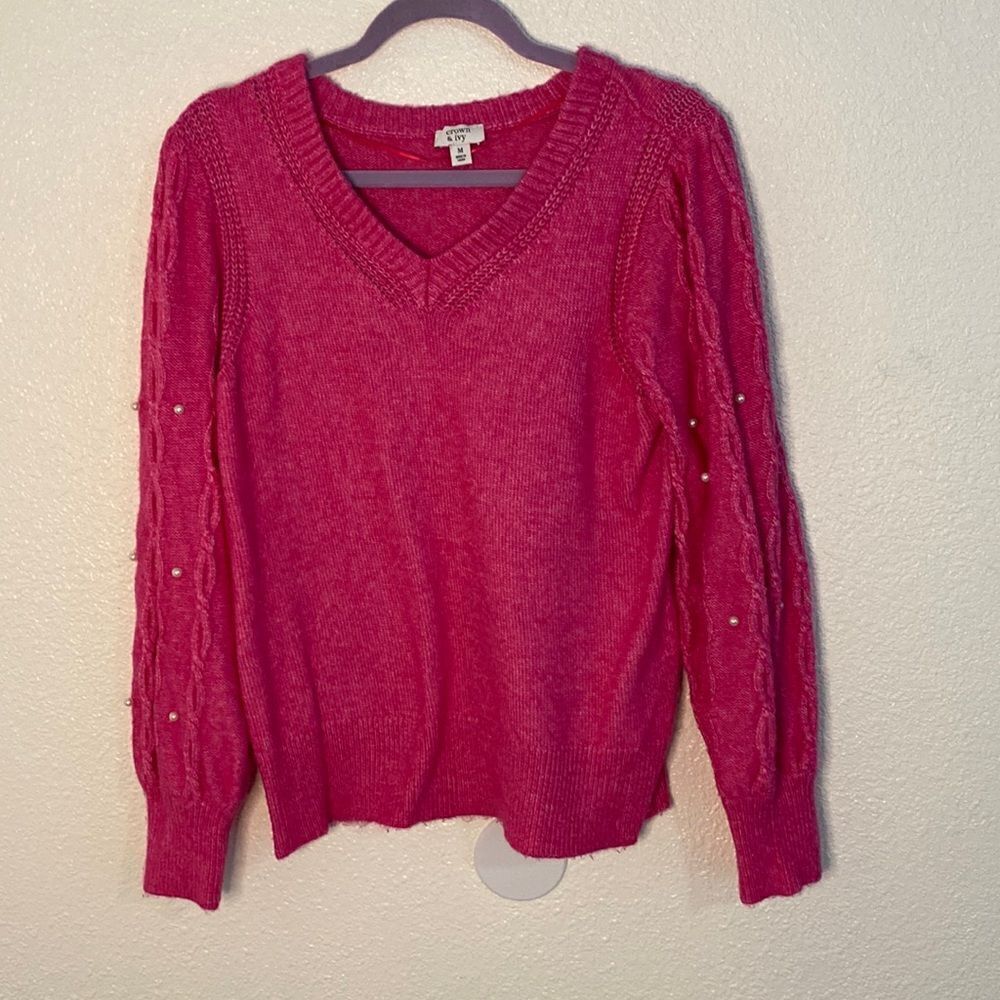 Crown & Ivy- hot pink sweater with pearl accent sleeves- Size Medium